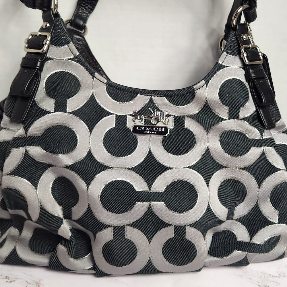 Coach Madison Op Art Signature F1120-18765 Serial Number Black/Silver Shoulder